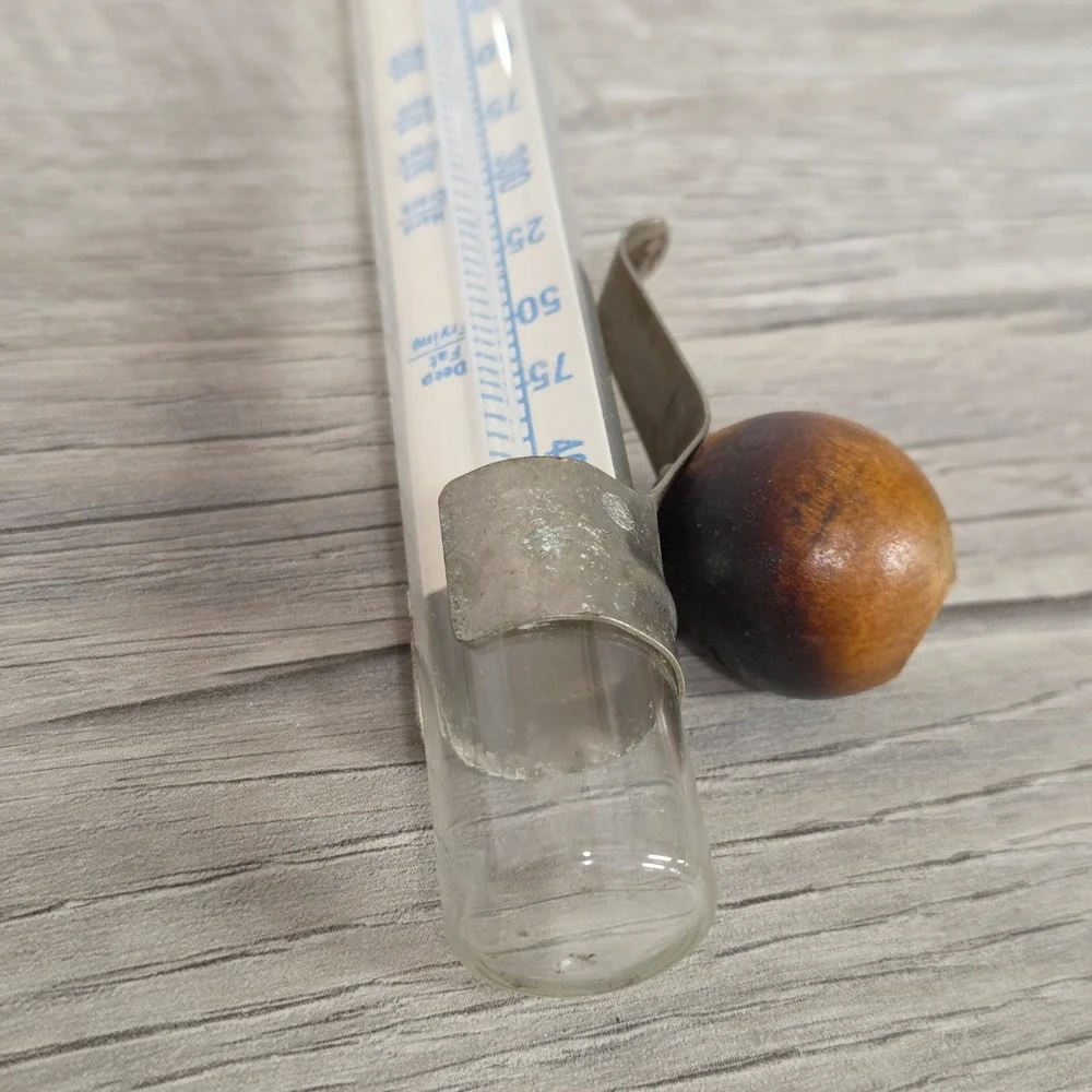 Vintage Maid of Honor Candy Icing Deep Fat Thermometer USA Wood Knob untested